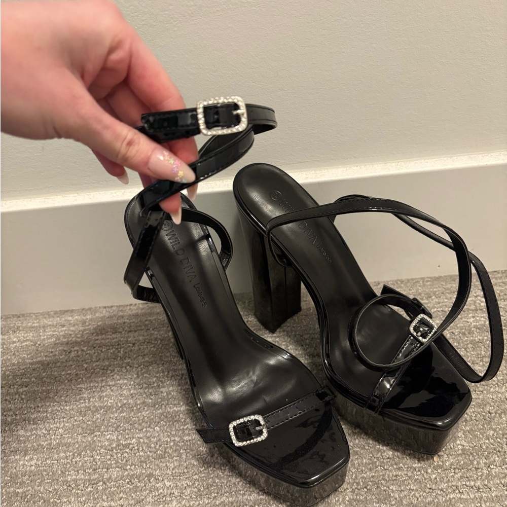 Elegant Black Strappy Heels